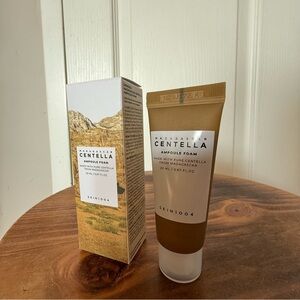 SKIN1004 Madagascar Centella Ampoule Foam cleanser